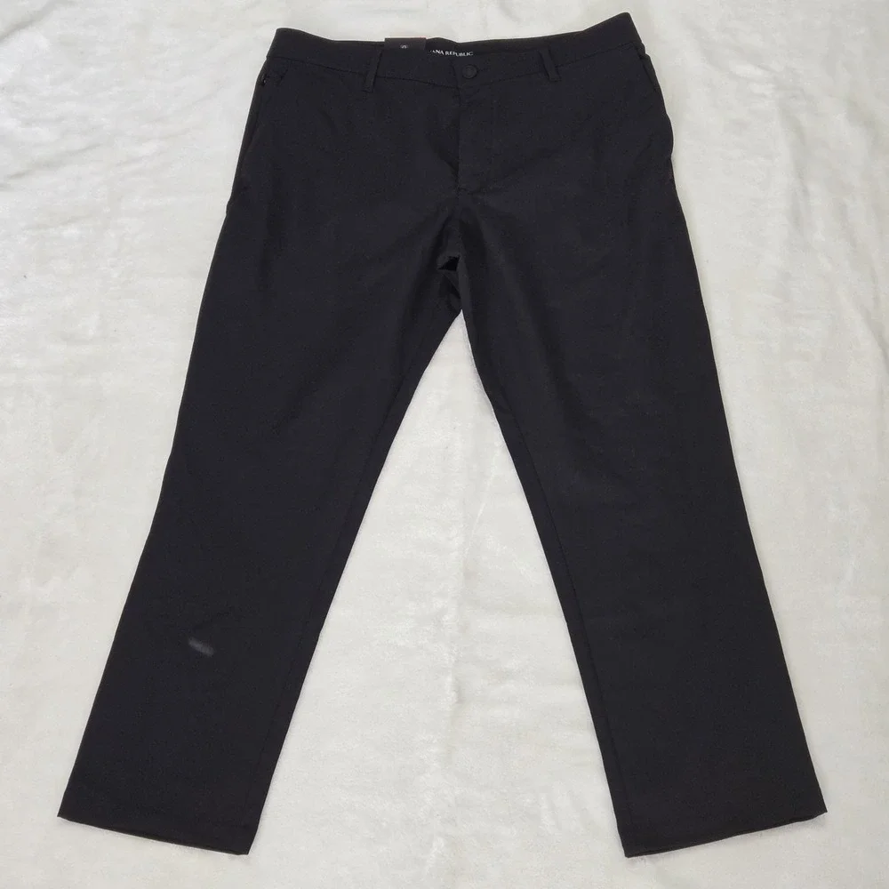 Banana Republic Men's Performance Golf Pants Black Flat Front 34x29 NWT